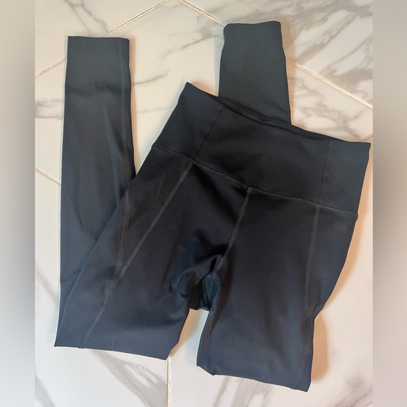 Girlfriend Collective Black High waist a compression Legging 💕 - Picture 2 of 6